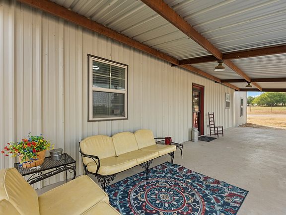 5th image of 685 County Road 1102