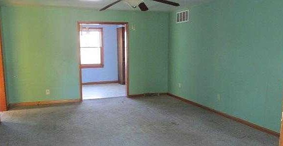 1609 Market St interior