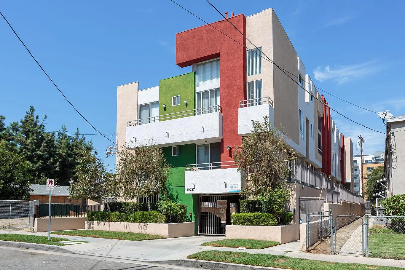 2 bed, $2,495 — Photo 1