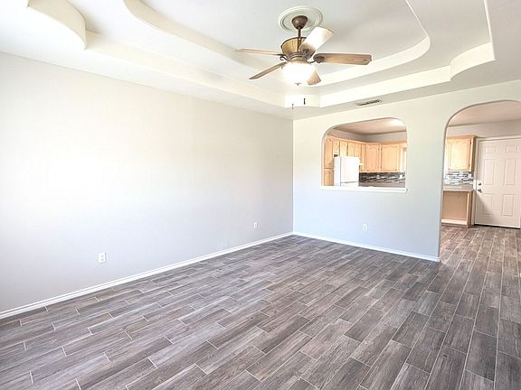 2nd image of 2525 Chuparosa Ct #4
