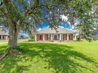 216 Joshua Reed Dr, Houma, LA 70360