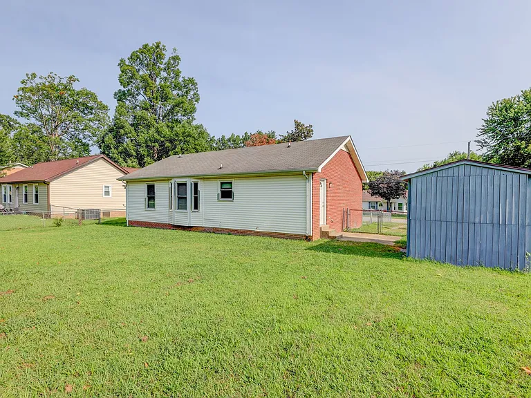 204 Bob White Dr — Photo 41