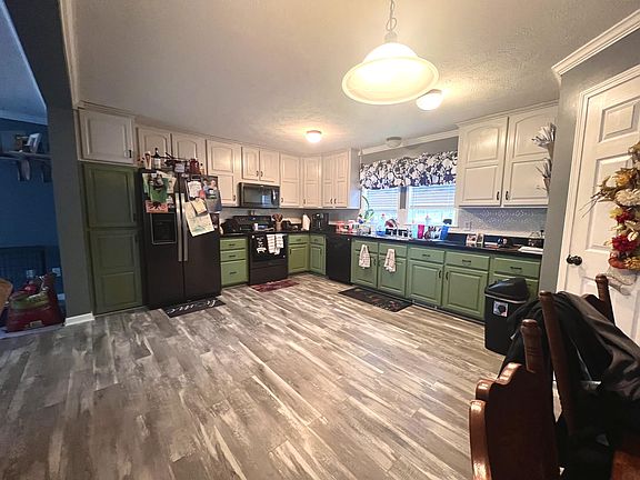 2nd image of 116 Deer Creek Cir