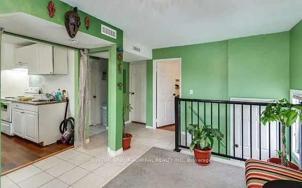 2538 Weston Rd #UPPER