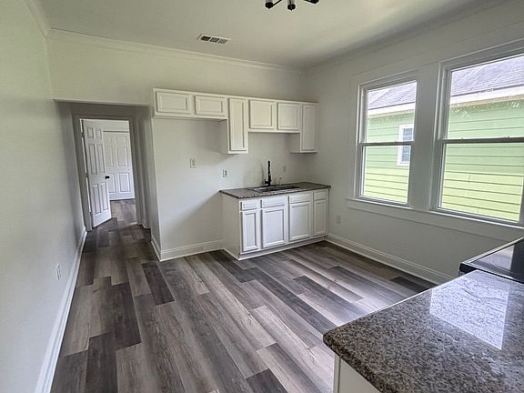 5th image of 1205 Deslonde St #1205