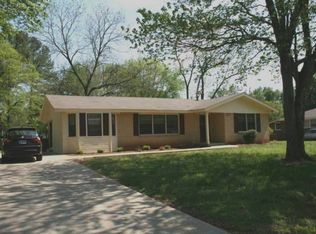 3713 Broadmor Rd NW, Huntsville, AL 35810