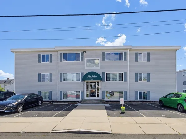239 Glasgow St APT 1, Fall River, MA 02721