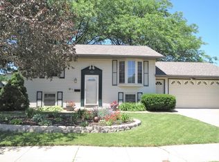 1505 N Jefferson Ave, Dixon, IL 61021