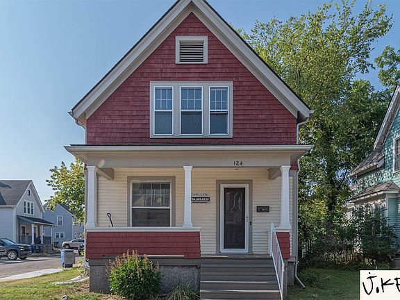3rd image of 124 Adams Ave