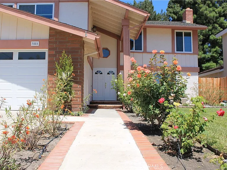 3881 Hendrix St — Photo 3