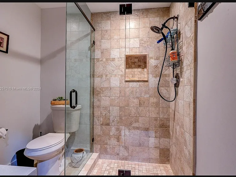 8520 SW 87th Ave — Photo 22