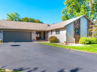 160 Crescent Ave, La Crescent, MN 55947