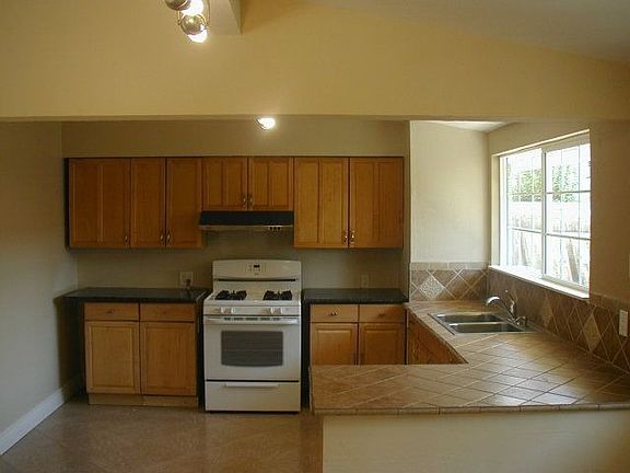 5th image of 1506 Midfield Ave