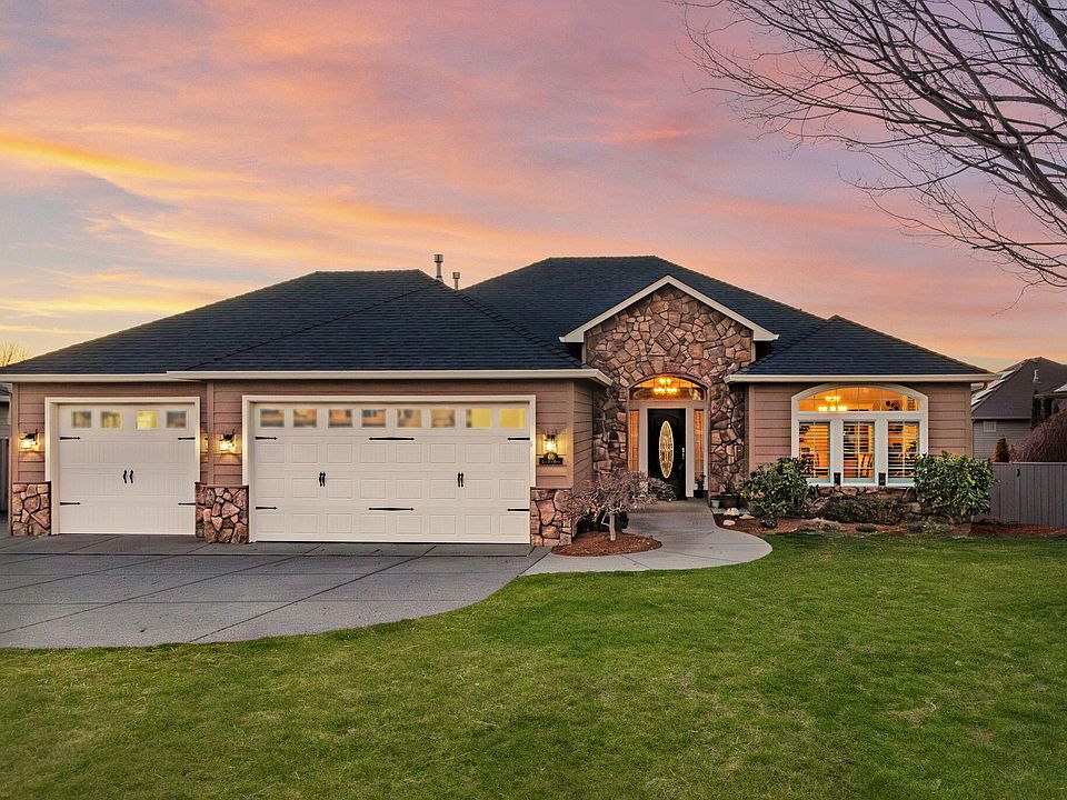 1st image of 410 Lone Oak Dr