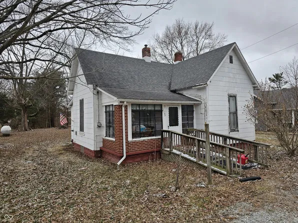103 N Franklin St, Fairland, IN 46126