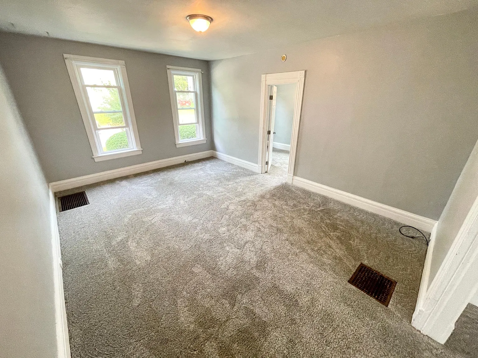 2 bed, 850 sqft, $995 — Photo 3