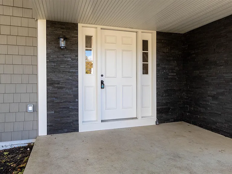 5485 Hammersmith Dr — Photo 4