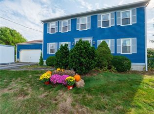 426 Indian Corner Rd, Saunderstown, RI 02874