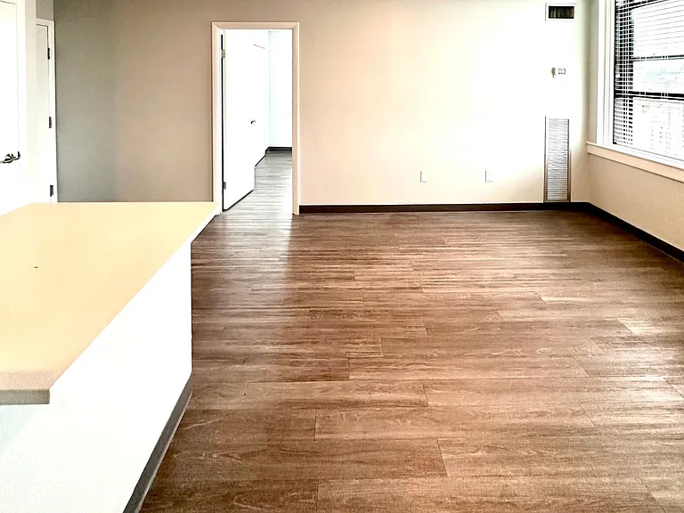 Park Plaza — Photo 31