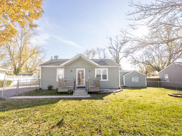 524 Pembroke Dr, Belleville, IL 62223