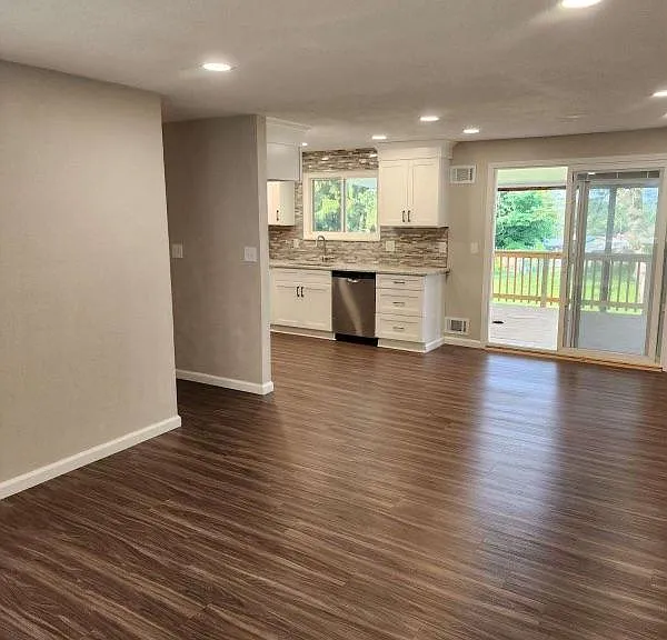 726 Vanderbilt Dr — Photo 11
