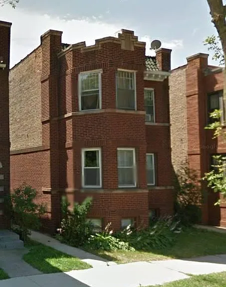 2239 W Winnemac Ave #2 — Photo 1