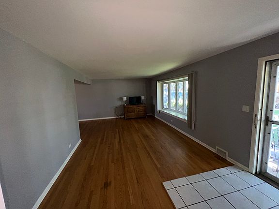2nd image of 139 S Marilyn Ave