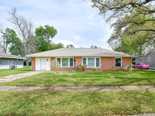 239 Arlington Dr, Lake Charles, LA 70605