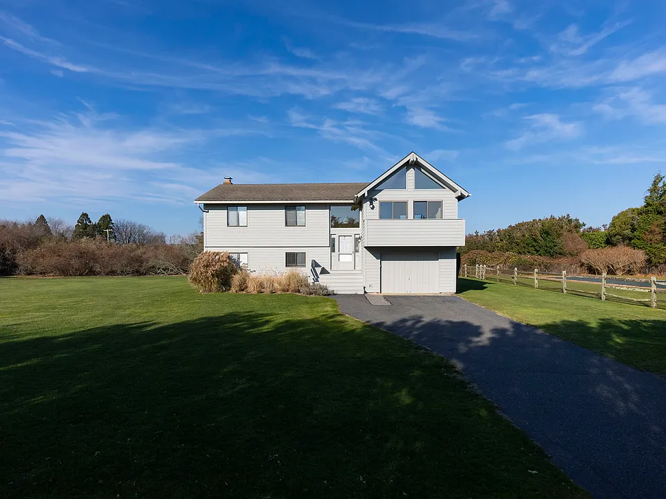 18 Sandpiper Ln