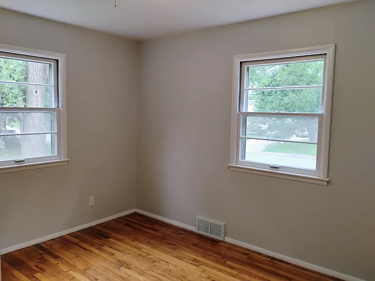 1312 SW Glendale Dr — Photo 5