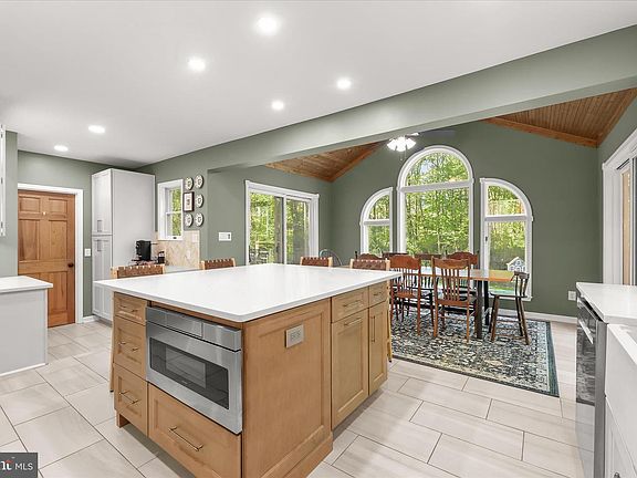 5th image of 625 Sideling Ct