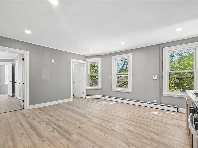 7 Belle Ave #2 — Photo 3