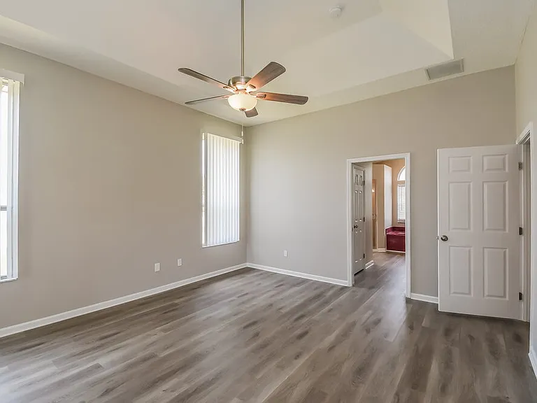 1514 Falkland Rd E — Photo 12