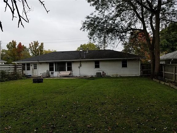 2nd image of 1701 N Tillotson Ave