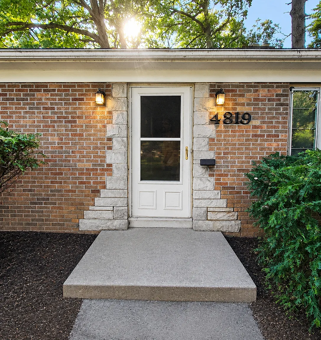 3 bed, 1.5 bath, 1543 sqft, $1,675 — Photo 2