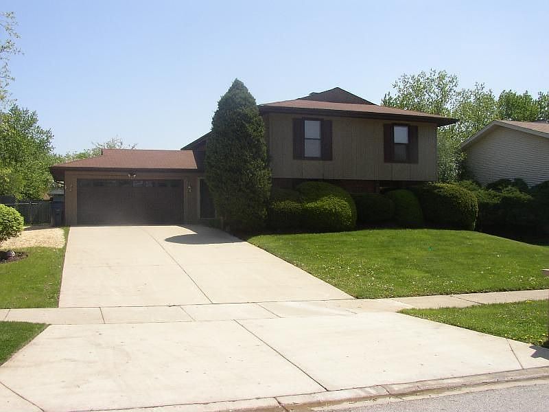 1st image of 183 Lockwood Ln