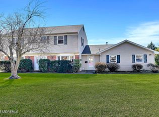 26 Plymouth Dr, Freehold, NJ