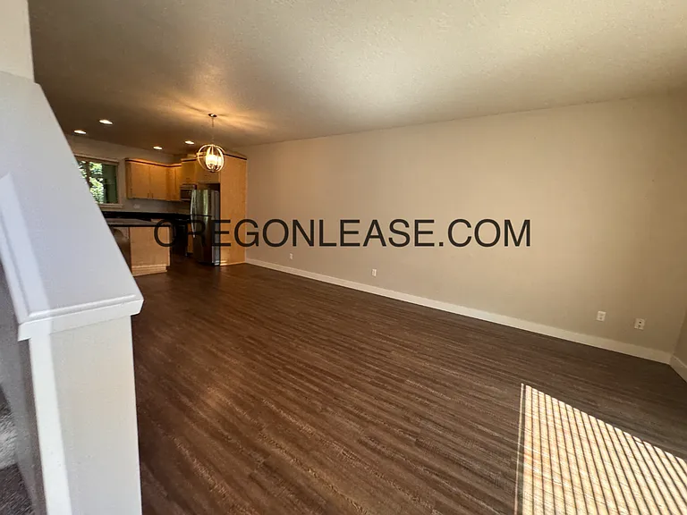 963 Lorella Ave — Photo 10