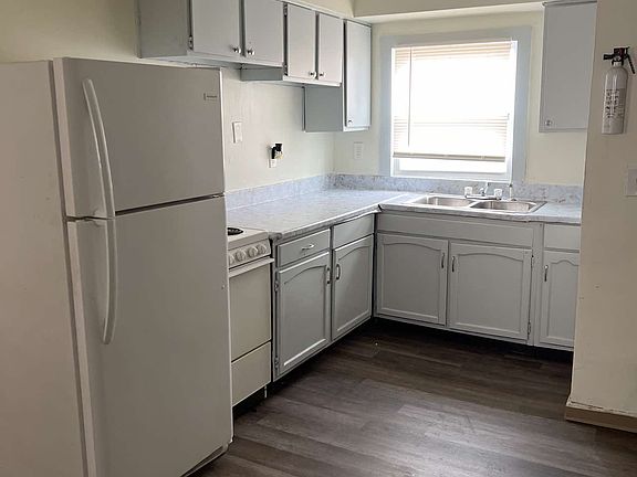 2nd image of 1321 Martin Luther King Jr Dr APT 4