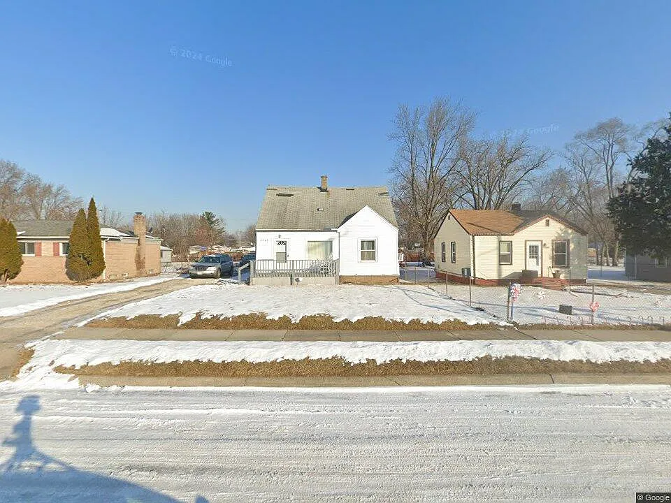11825 Republic Ave photo 1