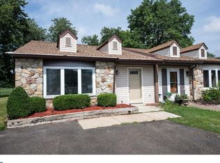 1019 Gum Pl, Huntingdon Valley, PA 19006