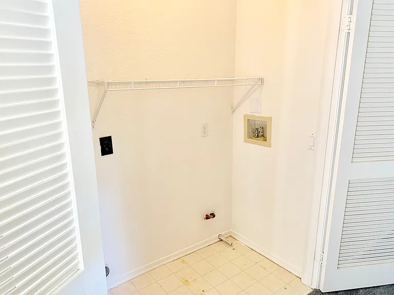 1014 S Rossano Way — Photo 9