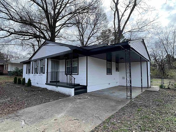 4th image of 2177 Leyton Ave