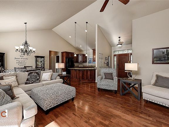 4th image of 17 Westerham Ln