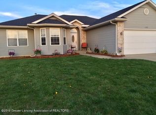 1102 Kelcrasta Dr, Saint Johns, MI