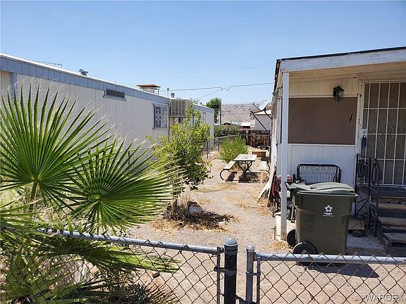 3rd image of 1767 Colorado Blvd