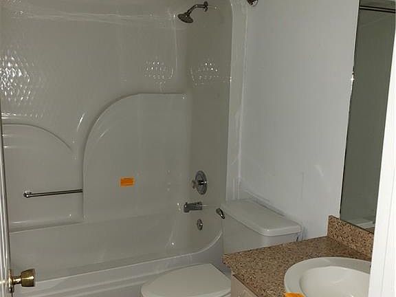 3rd image of 3303 Overlook Dr