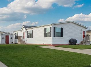 11160 Walden Ct, South Lyon, MI 48178