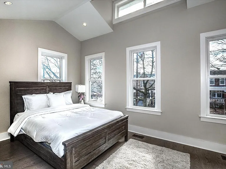 505 Nicholson St NW — Photo 12