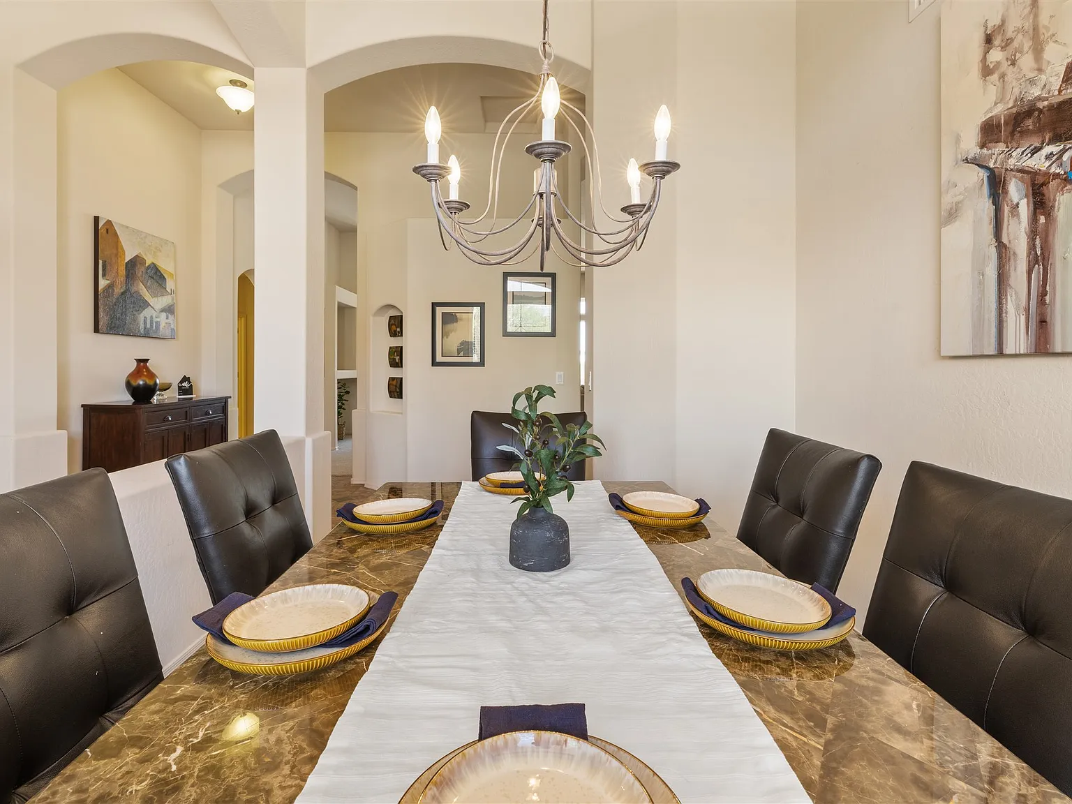 4577 E Buckhorn Trl — Photo 3